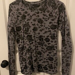 Athleta Black and Gray Floral Long Sleeve Tee